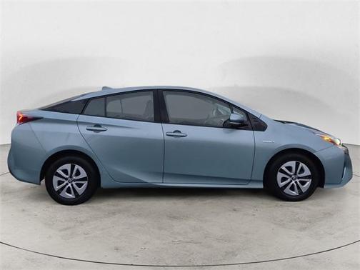 2016 Toyota Prius Four Touring
