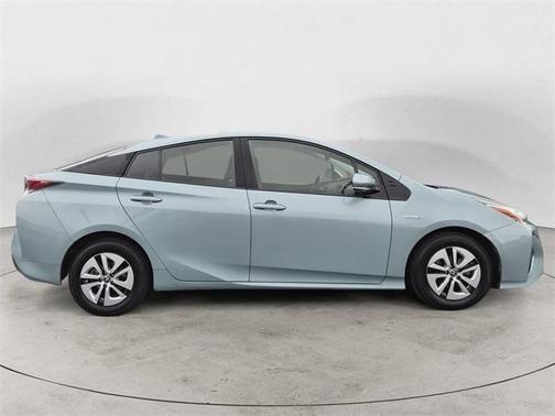 2016 Toyota Prius Four Touring