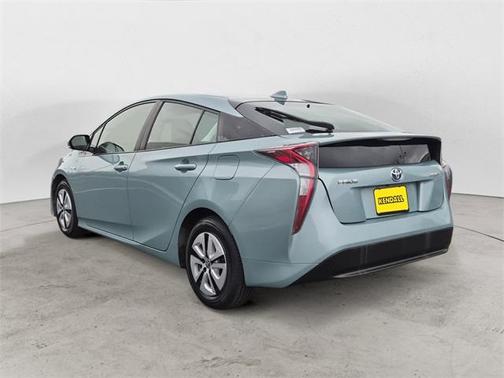 2016 Toyota Prius Four Touring