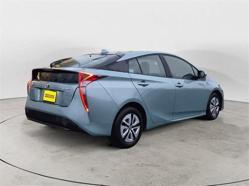 2016 Toyota Prius Four Touring