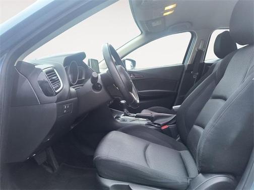 2015 Mazda Mazda3 i Touring
