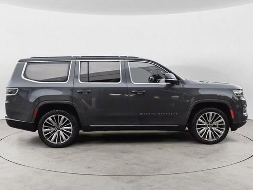2022 Jeep Grand Wagoneer Series III