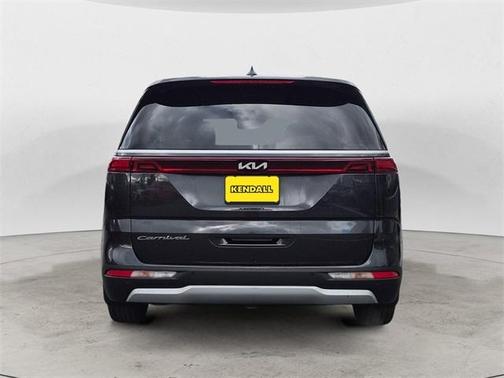 2022 Kia Carnival LX