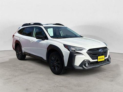 Crystal White Pearl 2025 Subaru Outback Onyx Edition