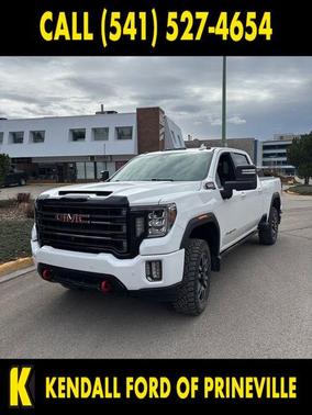 Summit White 2021 GMC Sierra 2500 AT4