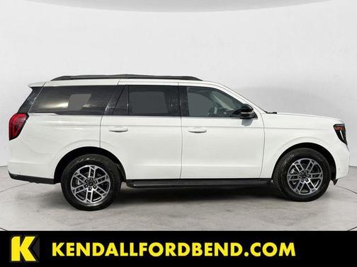 Oxford White 2025 Ford Expedition Active