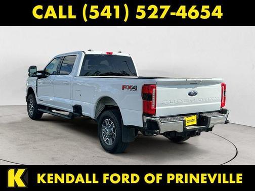 Oxford White 2025 Ford F-350 Lariat Super Duty