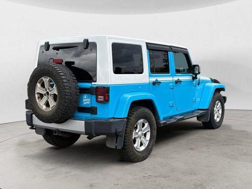 Chief Clearcoat 2017 Jeep Wrangler Unlimited Sahara