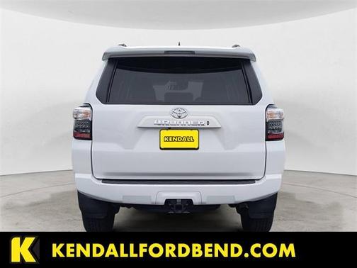 2022 Toyota 4Runner SR5