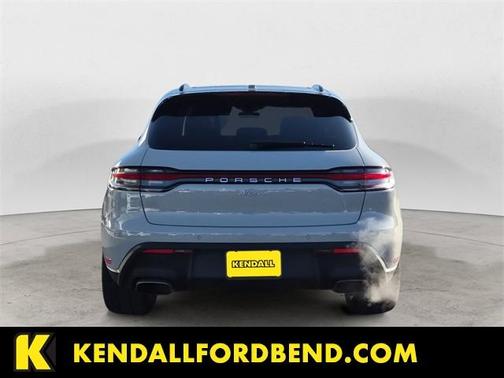 2023 Porsche Macan 