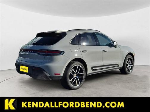 2023 Porsche Macan 