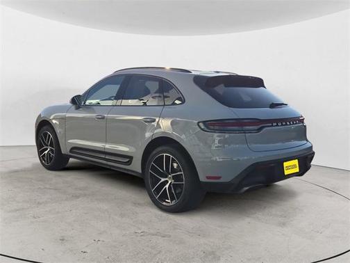2023 Porsche Macan 