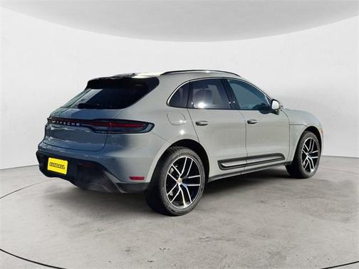2023 Porsche Macan 