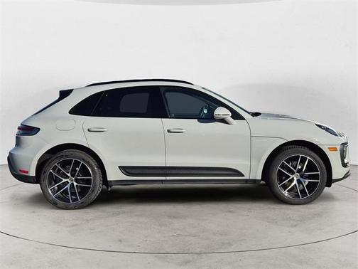 2023 Porsche Macan 