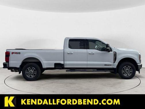 White 2025 Ford F-350 Lariat Super Duty
