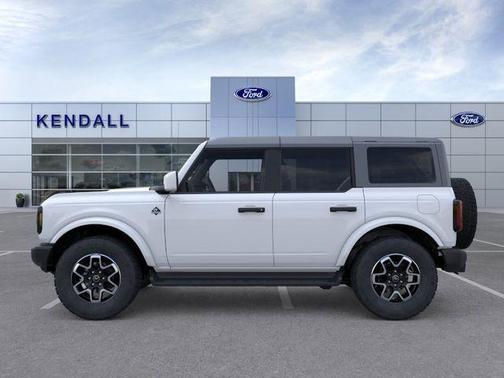Oxford White 2026 Ford Bronco Outer Banks