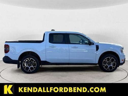 Oxford White 2025 Ford Maverick Lariat