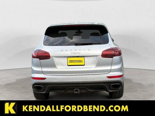 2016 Porsche Cayenne Base