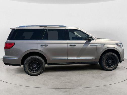 Mocha 2019 Lincoln Navigator Reserve
