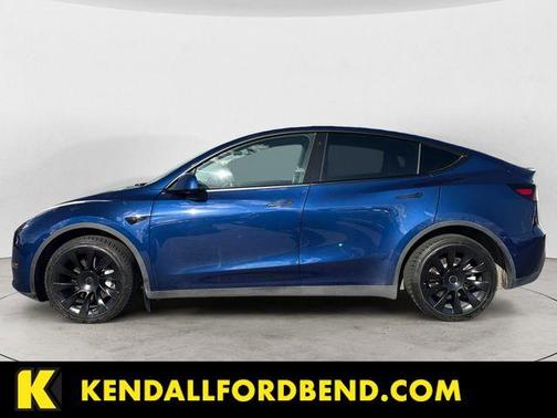 Deep Blue Metallic 2022 Tesla Model Y Long Range