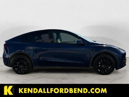 Deep Blue Metallic 2022 Tesla Model Y Long Range