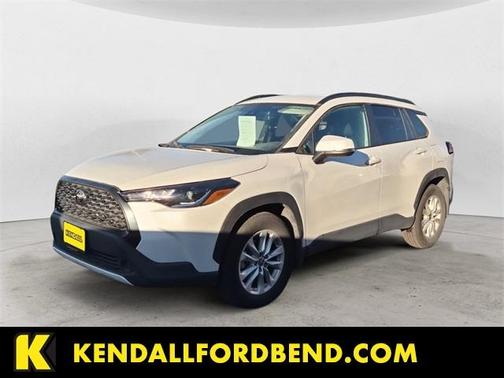 2022 Toyota Corolla Cross LE