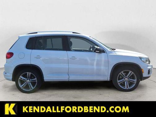 Pure White 2017 Volkswagen Tiguan 2.0T Sport