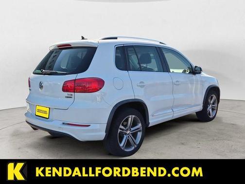 Pure White 2017 Volkswagen Tiguan 2.0T Sport