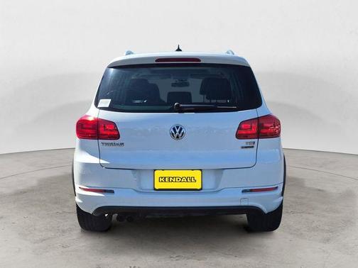 Pure White 2017 Volkswagen Tiguan 2.0T Sport