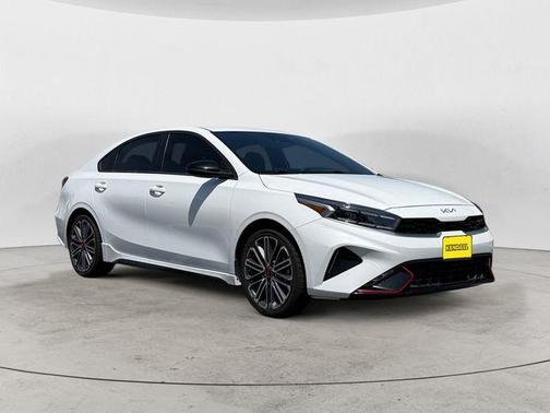 Snow White Pearl 2023 Kia Forte GT