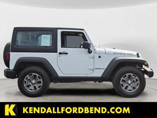 Bright White Clearcoat 2017 Jeep Wrangler Rubicon