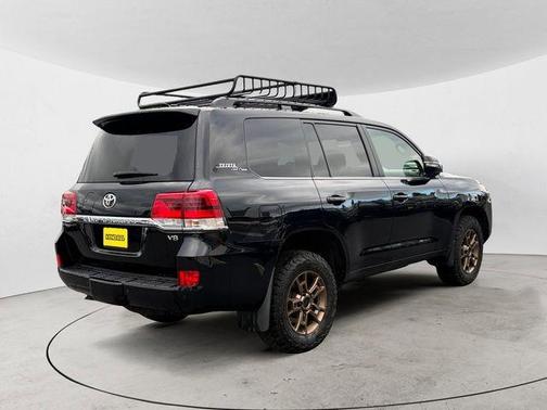 Midnight Black Metallic 2020 Toyota Land Cruiser