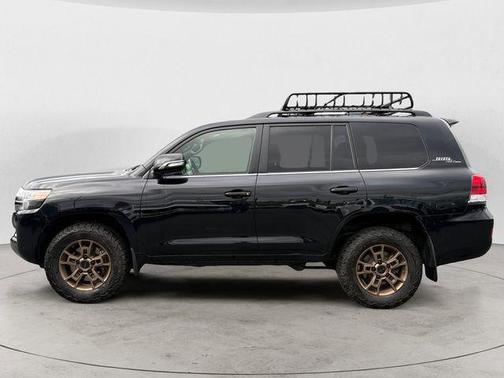 Midnight Black Metallic 2020 Toyota Land Cruiser