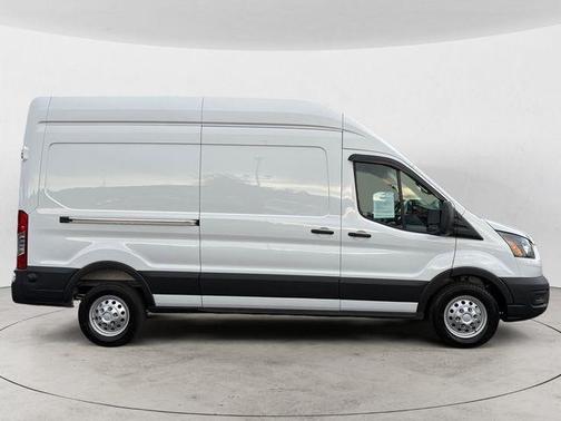 Oxford White 2026 Ford Transit-250 Base