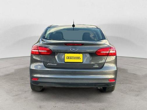 Magnetic 2017 Ford Focus SE