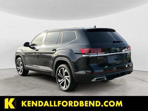 Deep Black Pearl Effect 2023 Volkswagen Atlas 3.6L SEL