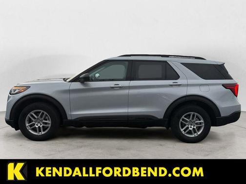White Metallic 2026 Ford Explorer Active