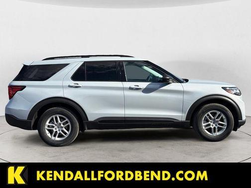 White Metallic 2026 Ford Explorer Active