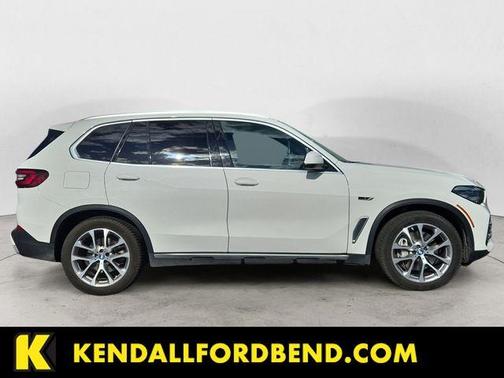 Alpine White 2022 BMW X5 PHEV xDrive45e