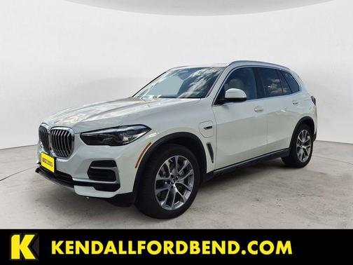 Alpine White 2022 BMW X5 PHEV xDrive45e