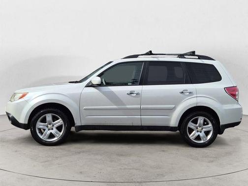 Satin White Pearl 2010 Subaru Forester 2.5X Premium