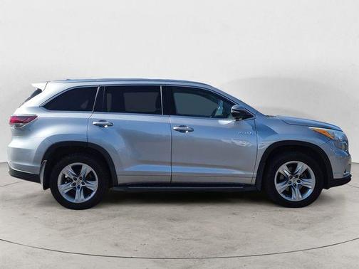 Silver Sky Metallic 2014 Toyota Highlander Hybrid Limited