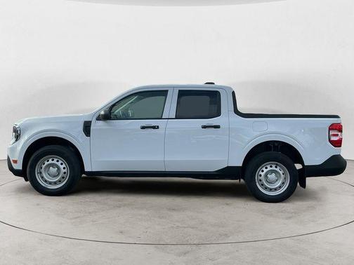 Oxford White 2025 Ford Maverick XL