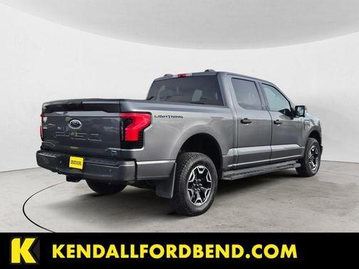 2023 Ford F-150 Lightning XLT