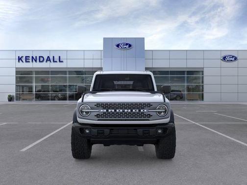 Oxford White 2026 Ford Bronco Badlands