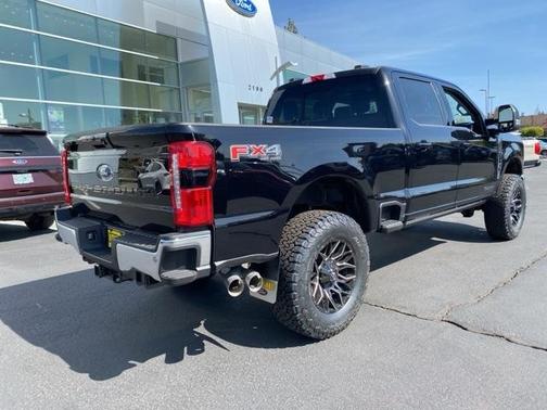 2024 Ford F-350 Lariat Super Duty