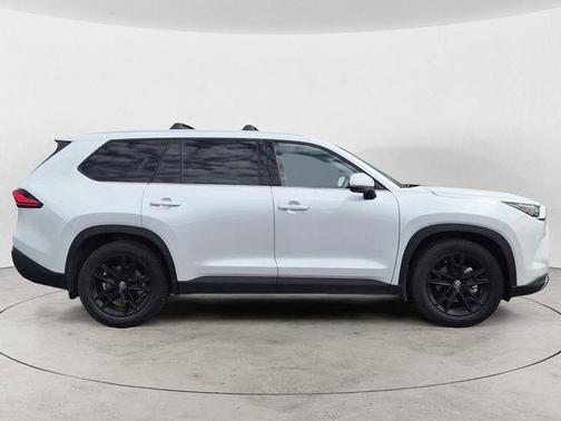 Pearl 2024 Toyota Grand Highlander