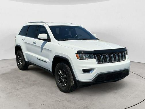 Bright White 2019 Jeep Grand Cherokee Laredo