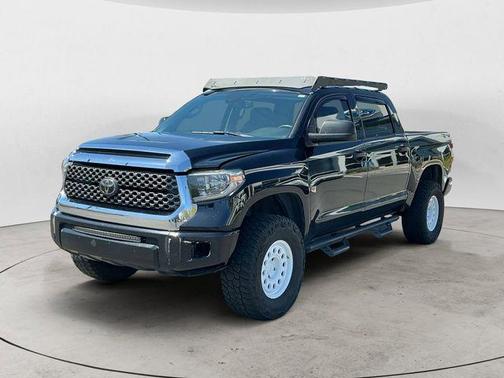 Midnight Black Metallic 2018 Toyota Tundra SR5