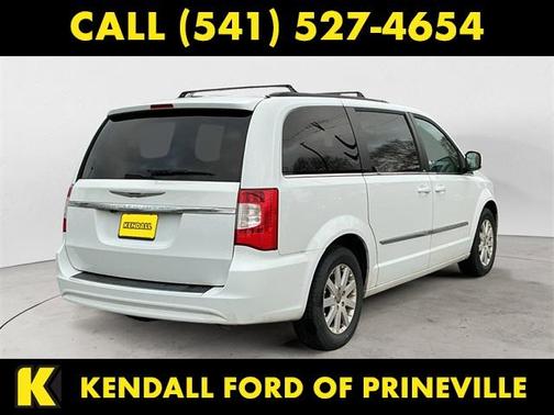 2013 Chrysler Town & Country Touring
